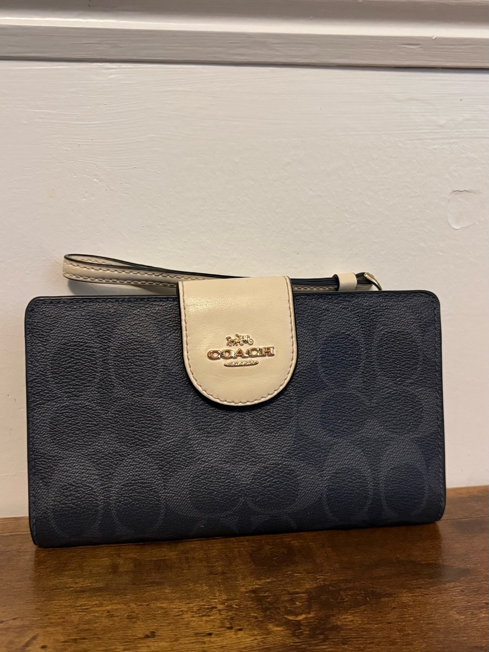 Authentic Coach Tech Phone Wallet Wristlet- Denim/Navy Signature Print